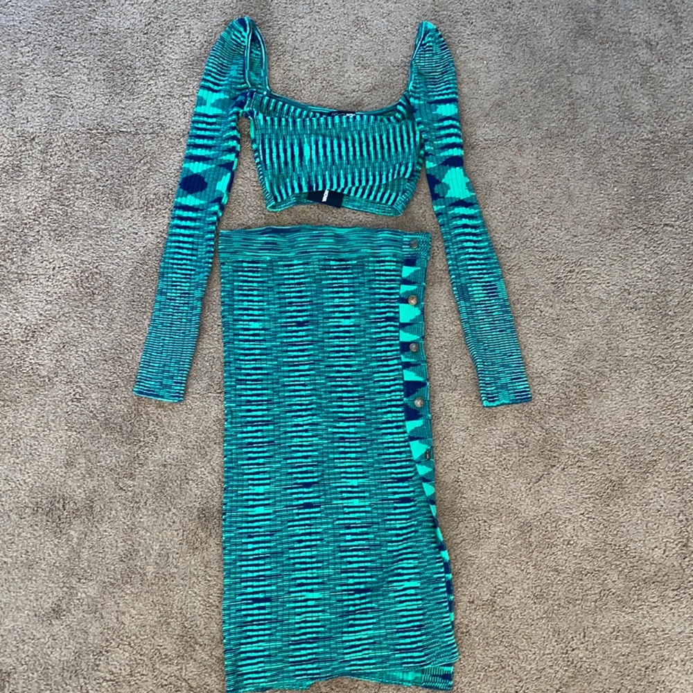 Fashion Nova Green Living The Life Midi Skirt Set.